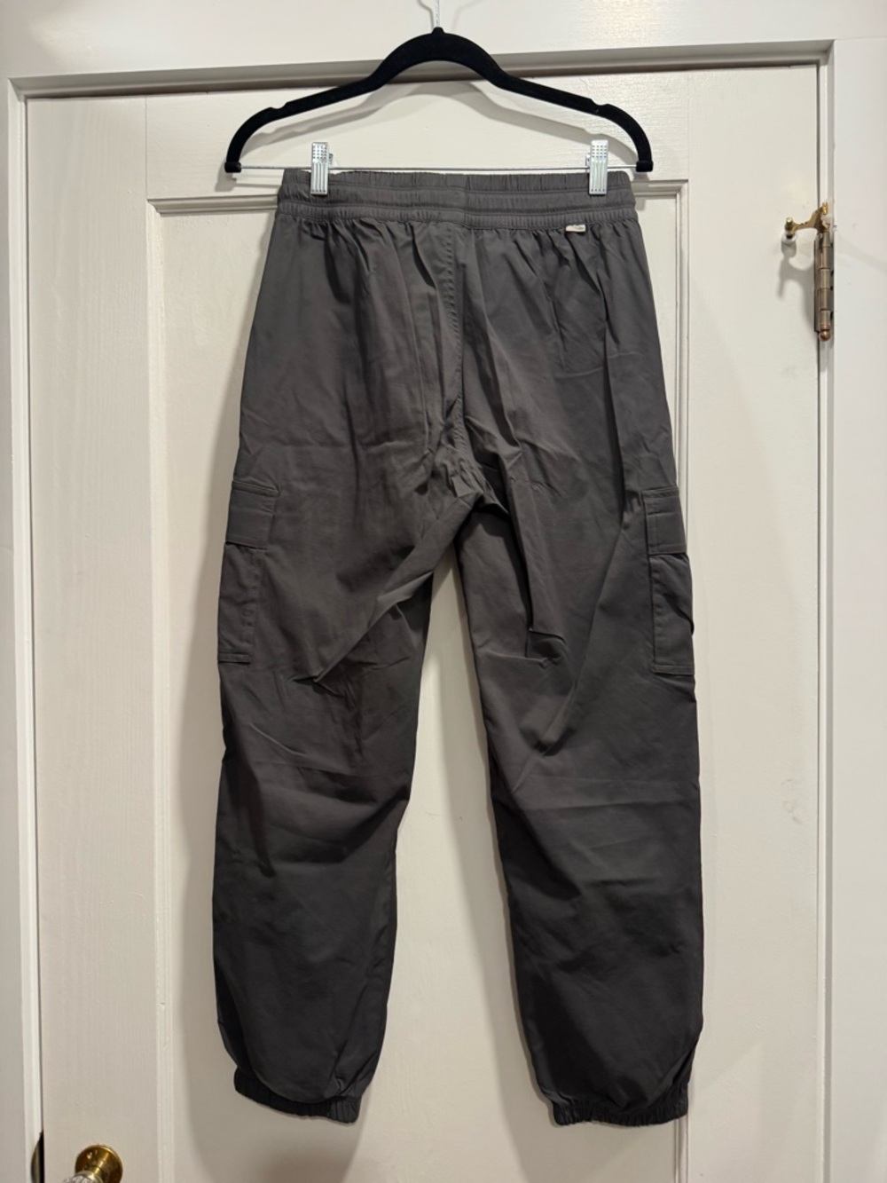 Vuori Women’s Birch Cargo Jogger Small Black Outdoor Active Athletic Utility - Picture 11 of 15